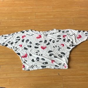 Cute Cropped panda and heart shirt
